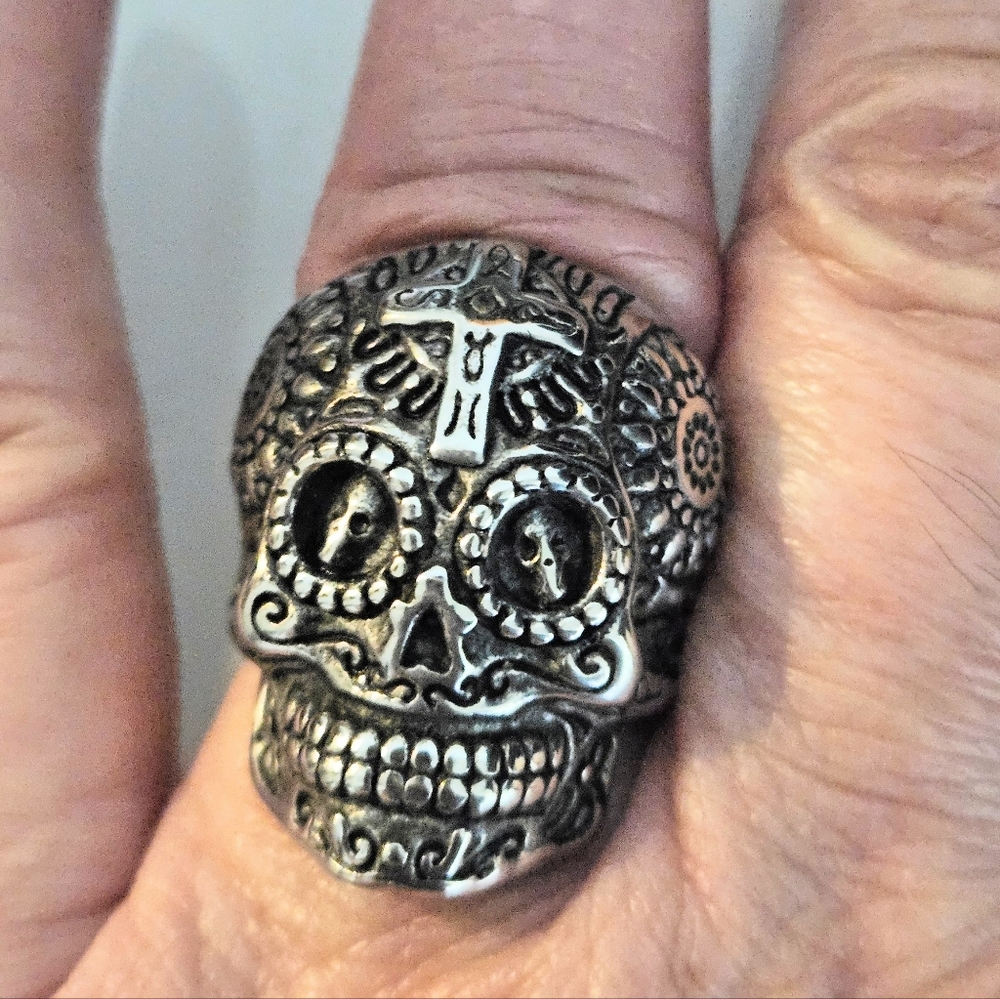 SUGAR SKULL STAINLESS STEEL RING SIZE 7 - Picture 2 of 6